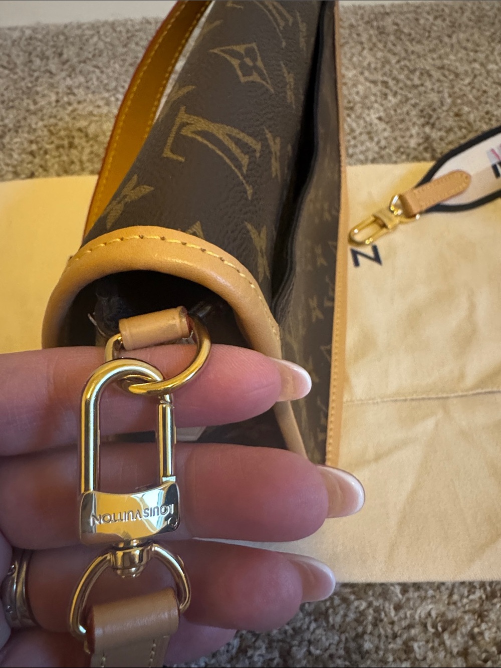 AUTHENTIC LOUIS VUITTON DIANE HANDBAG - Picture 8 of 13